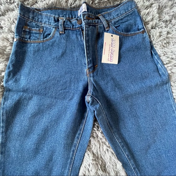 Boyfriend Cut Bray Jeans - Picture 5 of 6